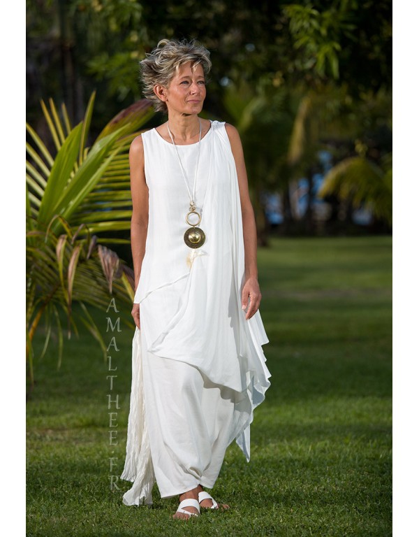 Tenue de mariage atypique en soie et lin blanc