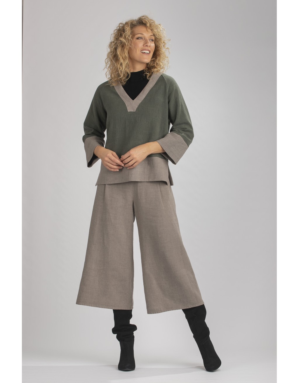 TOP MAEVA AVEC MANCHES EN LIN LAINE BICOLORE VERT AMANDE/GRIS TAUPE