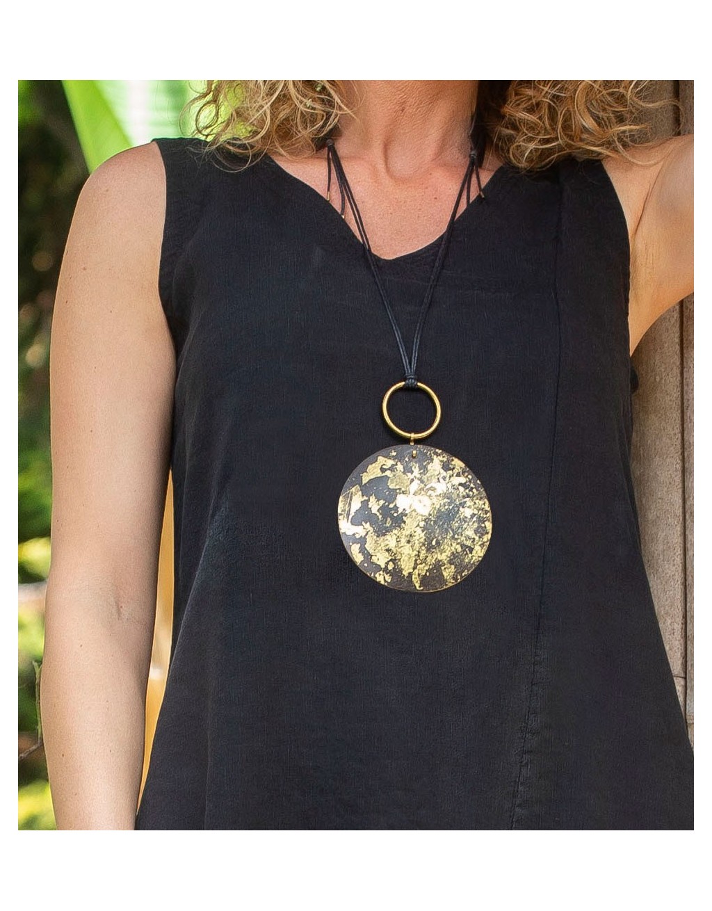 COLLIER PENDENTIF EN BRONZE PATINÉ