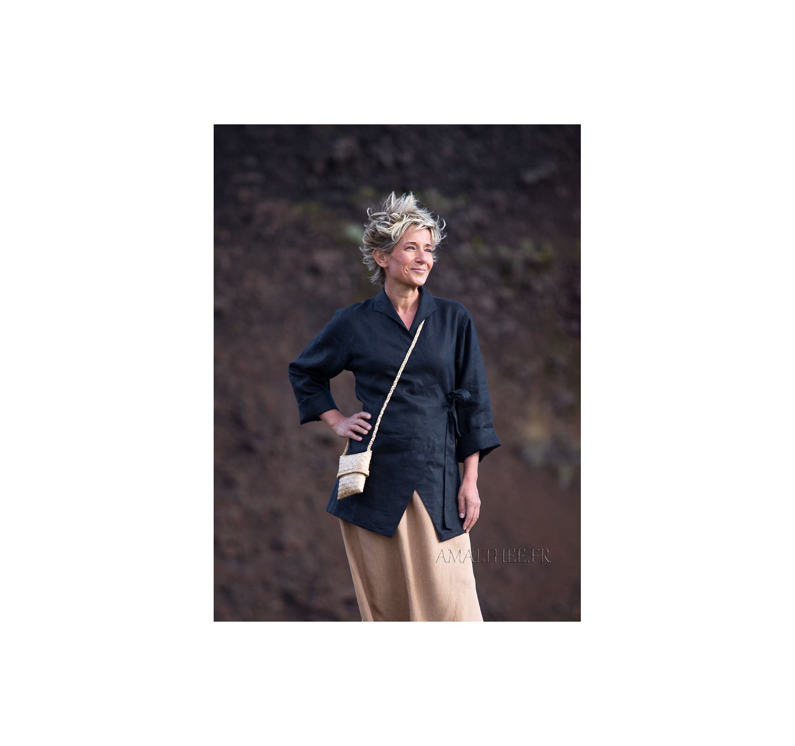 VESTE KIMO EN LIN NOIR ET SAROUEL JUPE HAVANE